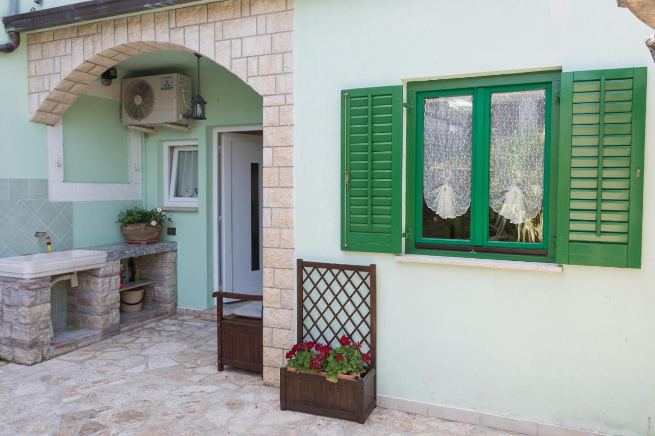 Secret Garden Apartment Porec Exterior photo