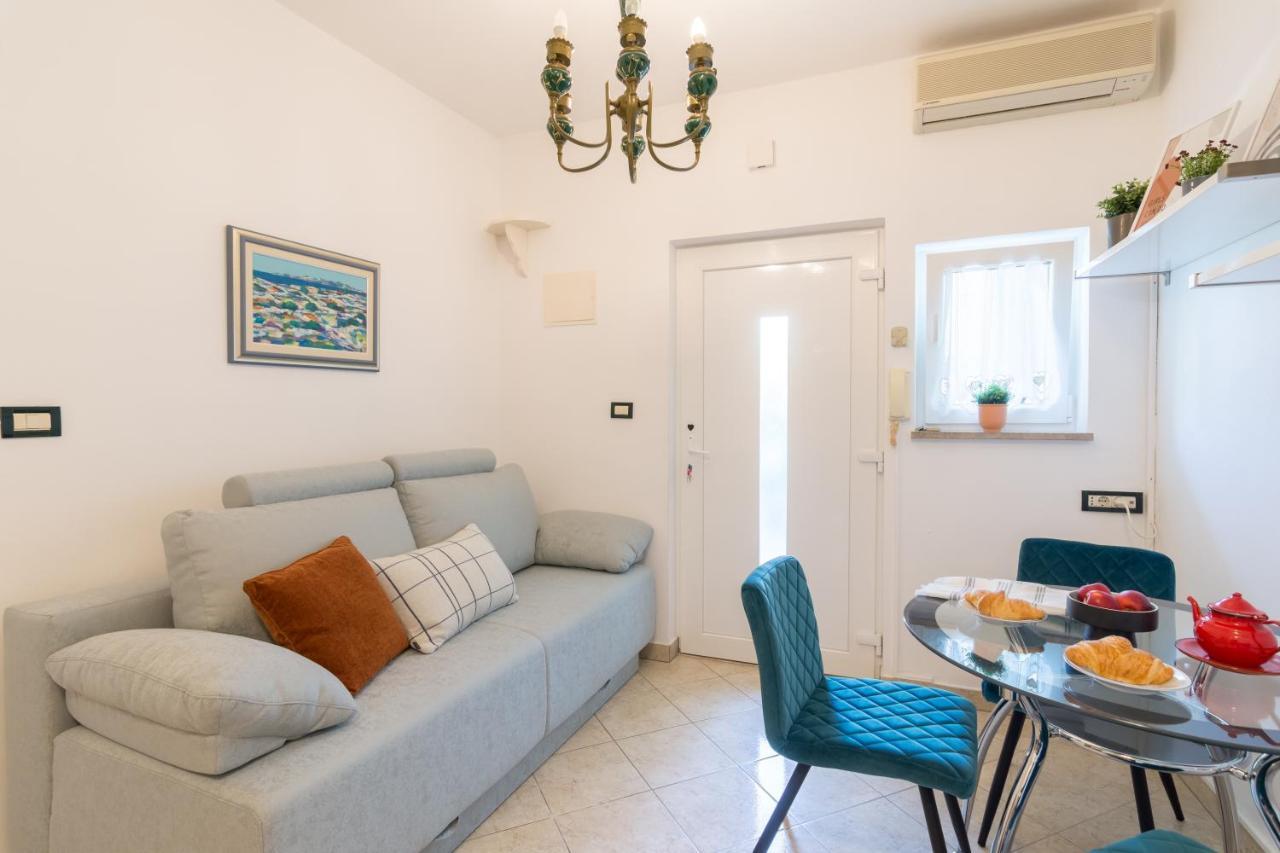 Secret Garden Apartment Porec Exterior photo