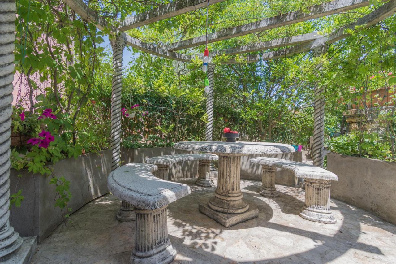 Secret Garden Apartment Porec Exterior photo