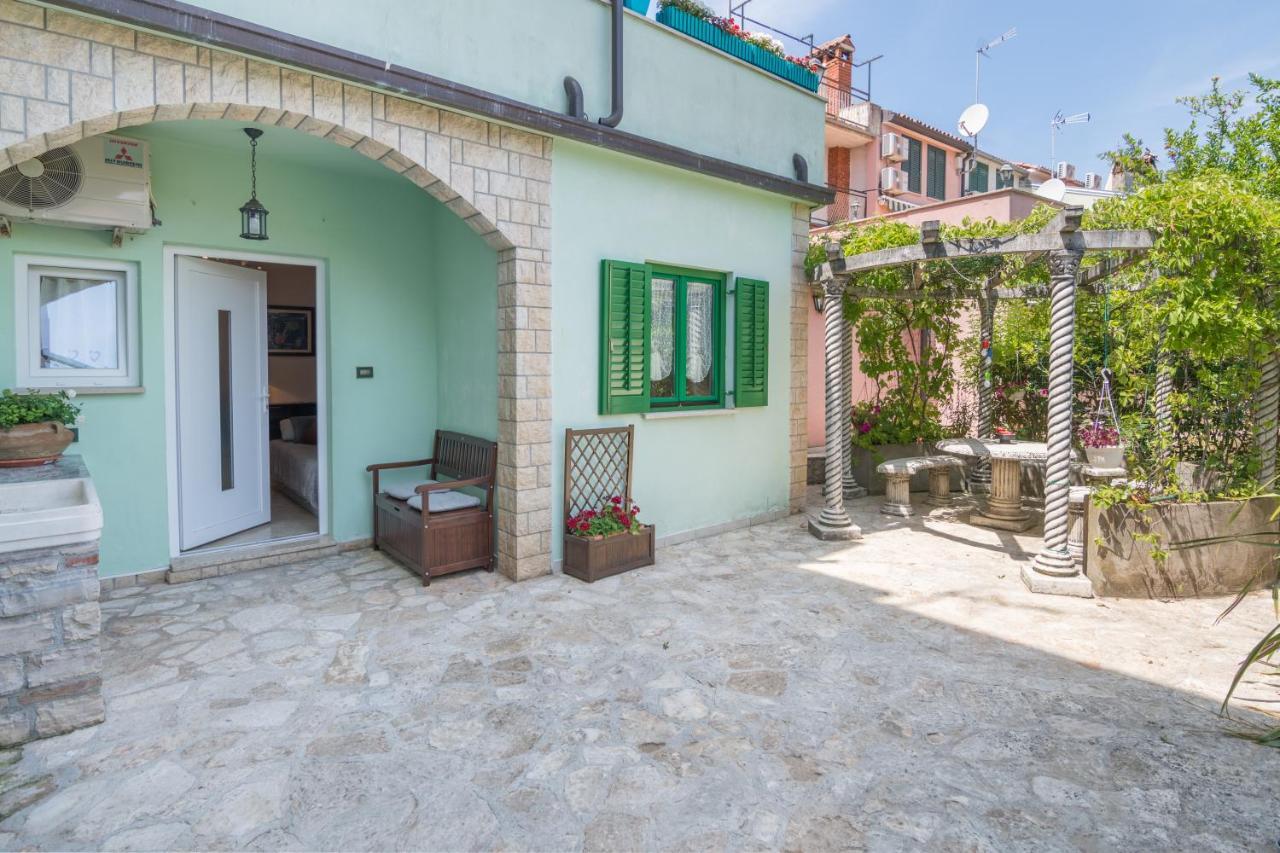Secret Garden Apartment Porec Exterior photo