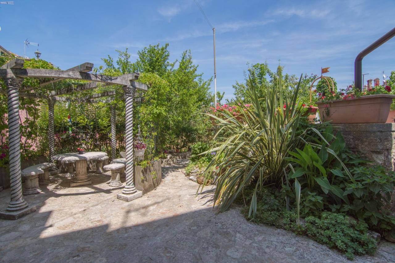 Secret Garden Apartment Porec Exterior photo